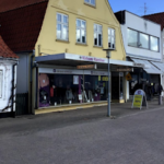 AF1QipOUpHvLnN8B F5N0qxesol779YdXlD5 J dyjxzw408 h242 k no