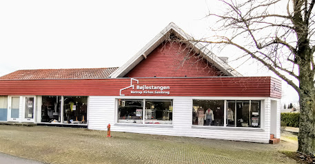 AF1QipPfhY MCPfLpVABgRWn8gBzfQ3flyPrYibgNGjQw457 h240 k no