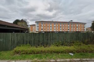 Røde Kors tøjcontainer – Greve